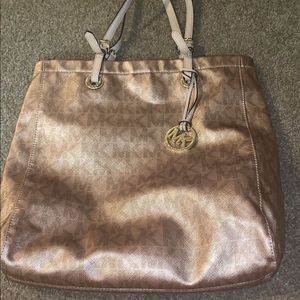 Michael kors purse